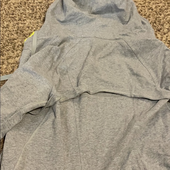 Lululemon jacket - Picture 2 of 3